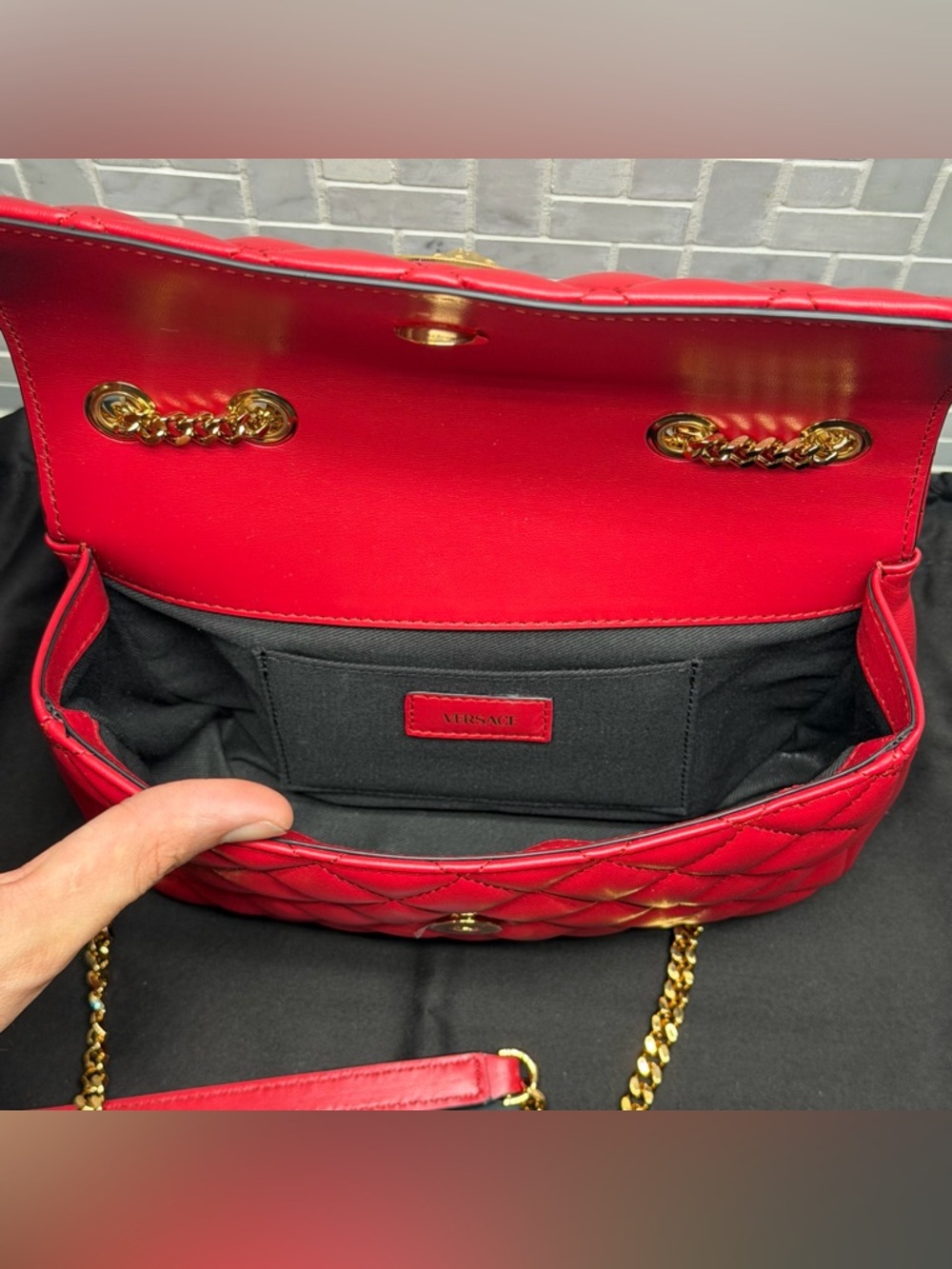 Versace Quilted Lamb Leather Medusa Shoulder Bag Dark Red Gold Chain New - Picture 8 of 11